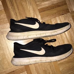 Nike free runs
